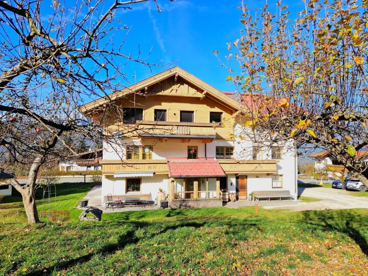 3-Bed Apartment with Mountain View in Schwaz, Sleeps 8, 1105, Weerberg, Austria