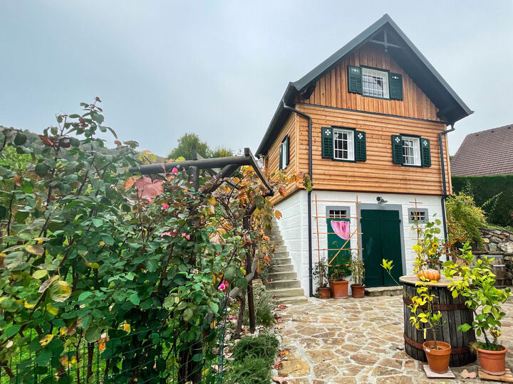 Stunning 1-Bed House in Sudoststeiermark, Sleeps 2, 1050, Frutten-Gießelsdorf, Austria