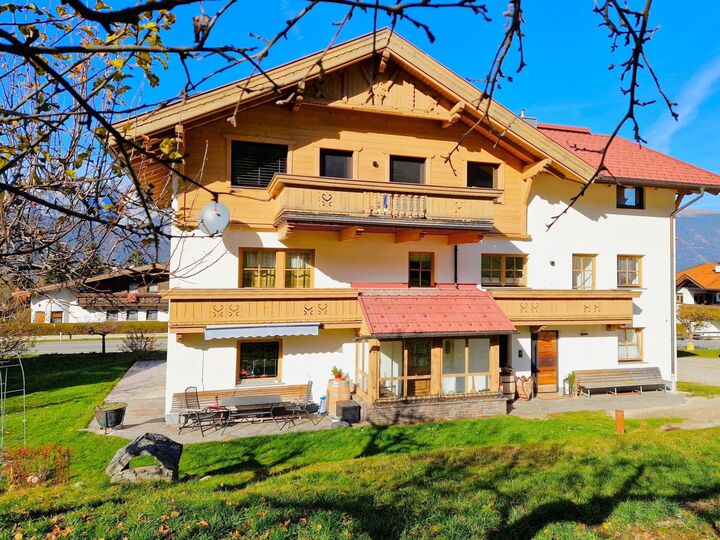 2-Bed Apartment with Mountain View in Schwaz, Sleeps 5, 1096, Weerberg, Austria