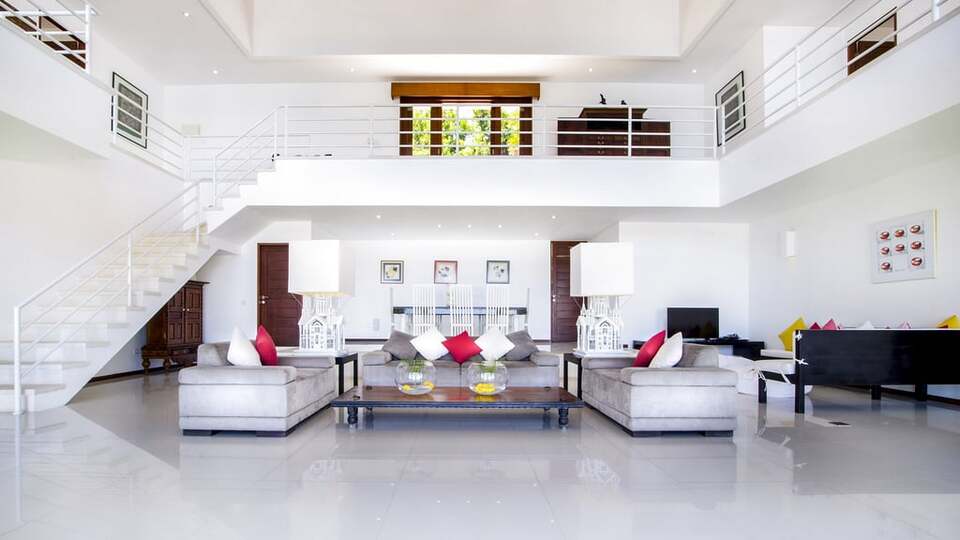 5 Star Villa Lucia – Elegant Oceanfront Living