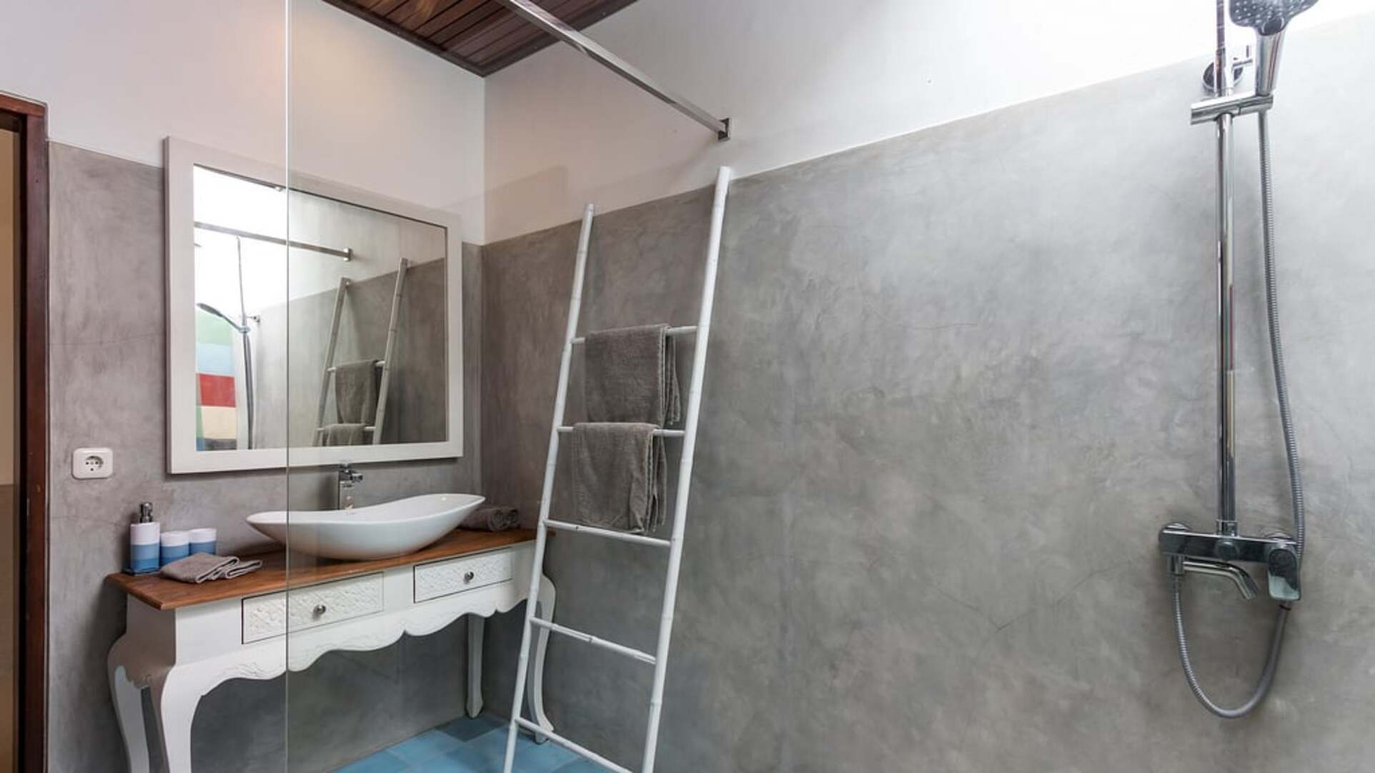 5 Star Villa Olli – Tropical Kerobokan Haven