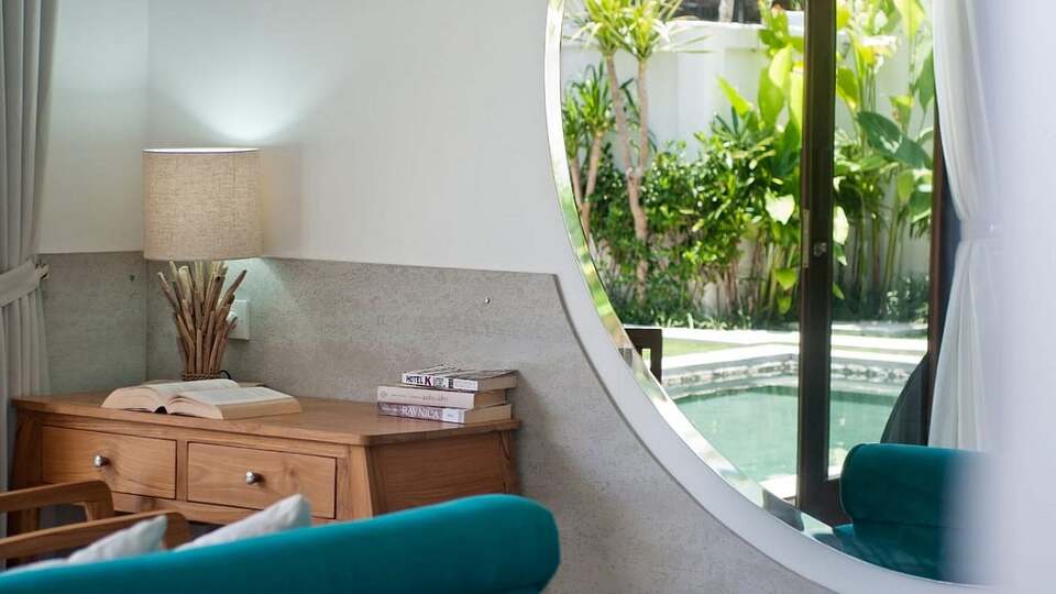 5 Star Minggu Villas – Tropical Group Escape