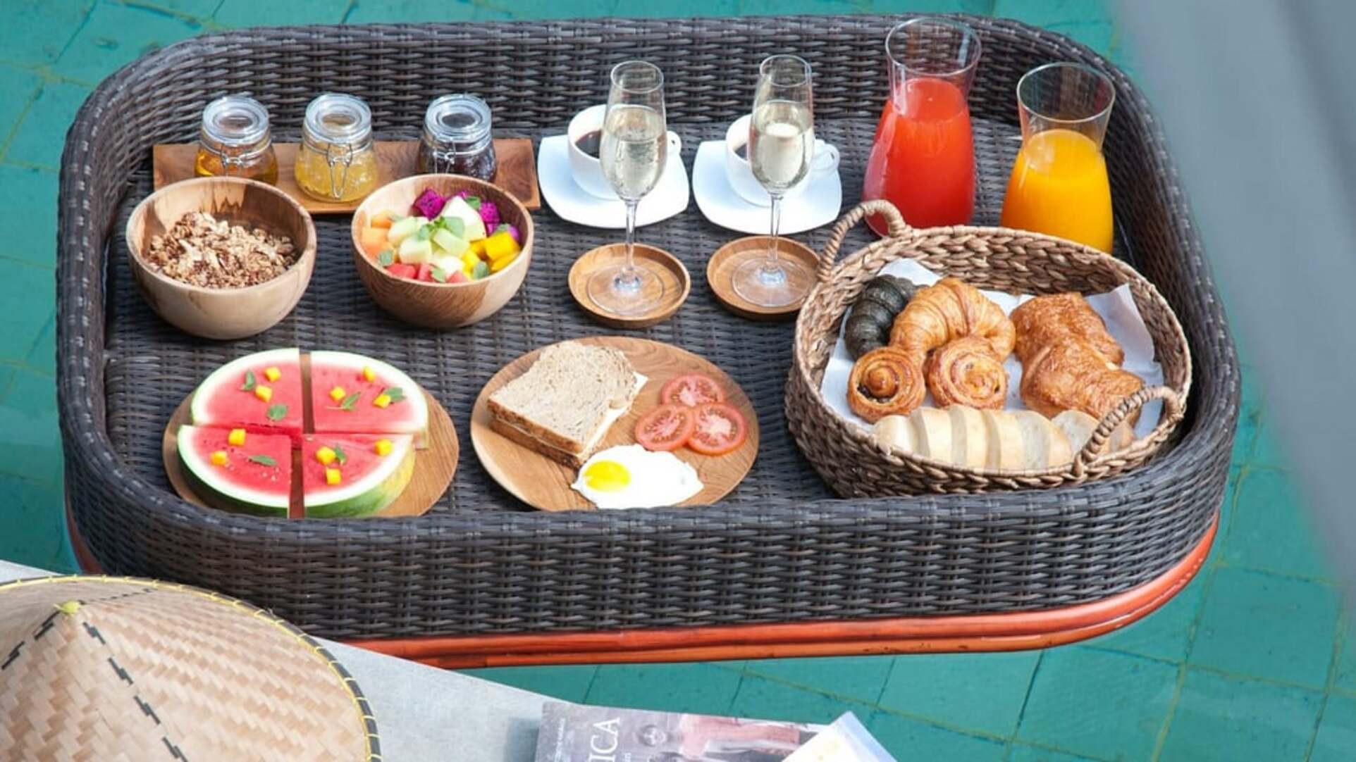 5 Star Minggu Villas – Tropical Group Escape