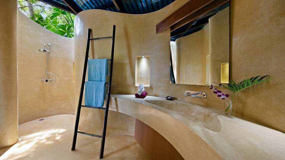 5 Star Sunset Rock Villa – Hillside Sunset Haven