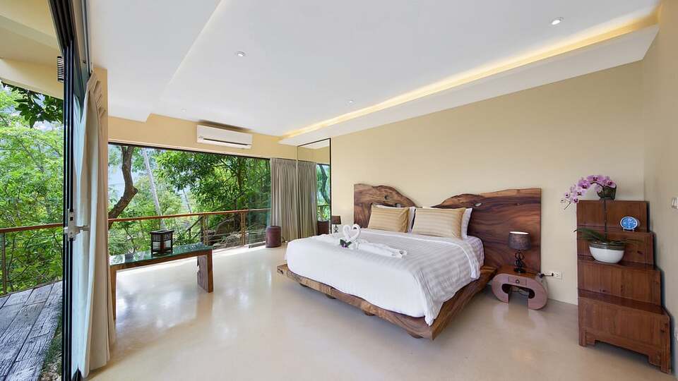 5 Star Sunset Rock Villa – Hillside Sunset Haven