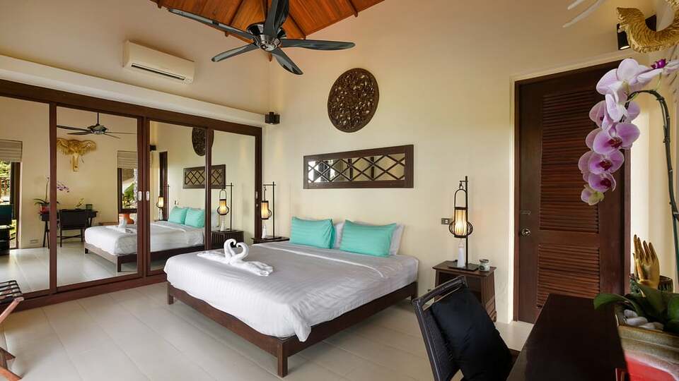 5 Star Sunset Rock Villa – Hillside Sunset Haven