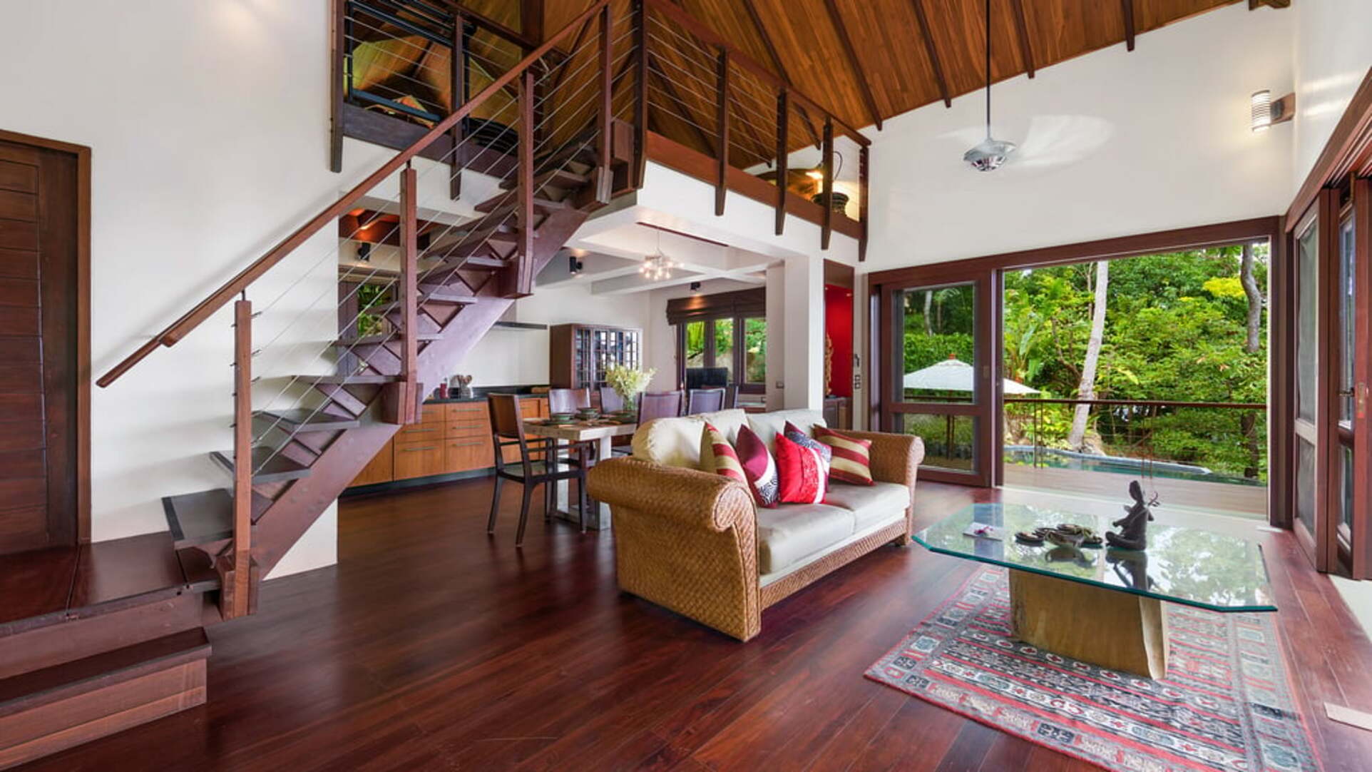 5 Star Sunset Rock Villa – Hillside Sunset Haven