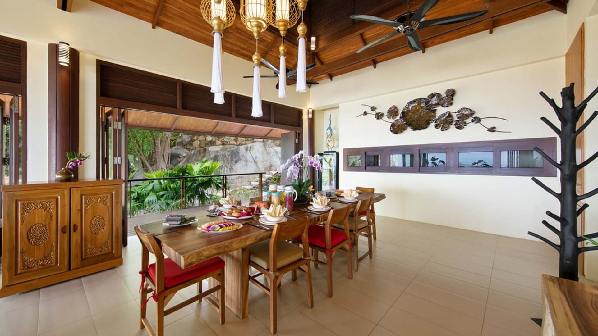 5 Star Sunset Rock Villa – Hillside Sunset Haven