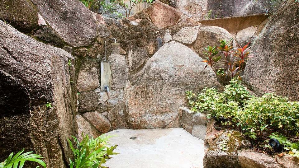 5 Star Sunset Rock Villa – Hillside Sunset Haven