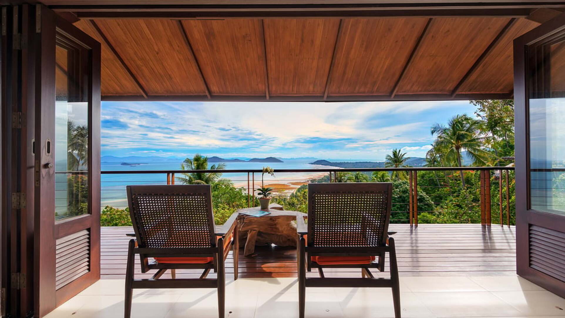 5 Star Sunset Rock Villa – Hillside Sunset Haven