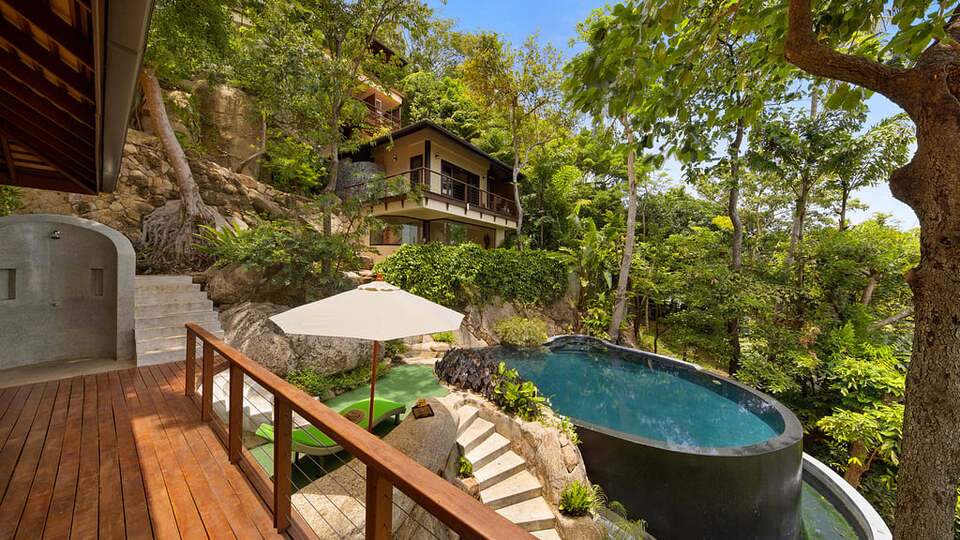 5 Star Sunset Rock Villa – Hillside Sunset Haven