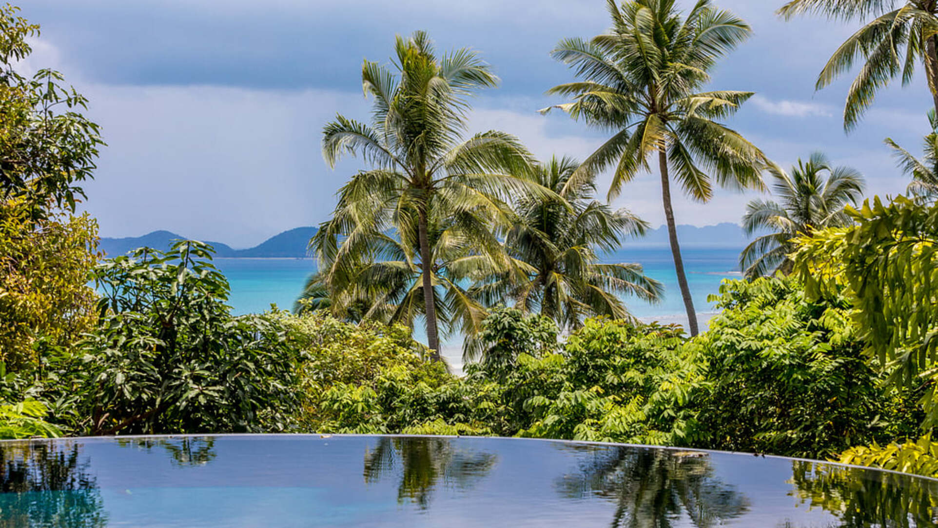 5 Star Sunset Rock Villa – Hillside Sunset Haven