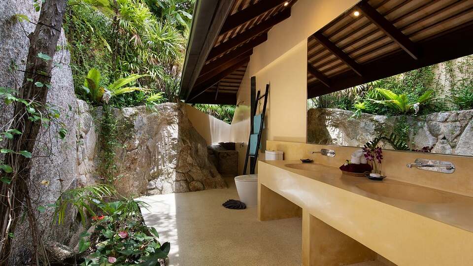 5 Star Sunset Rock Villa – Hillside Sunset Haven