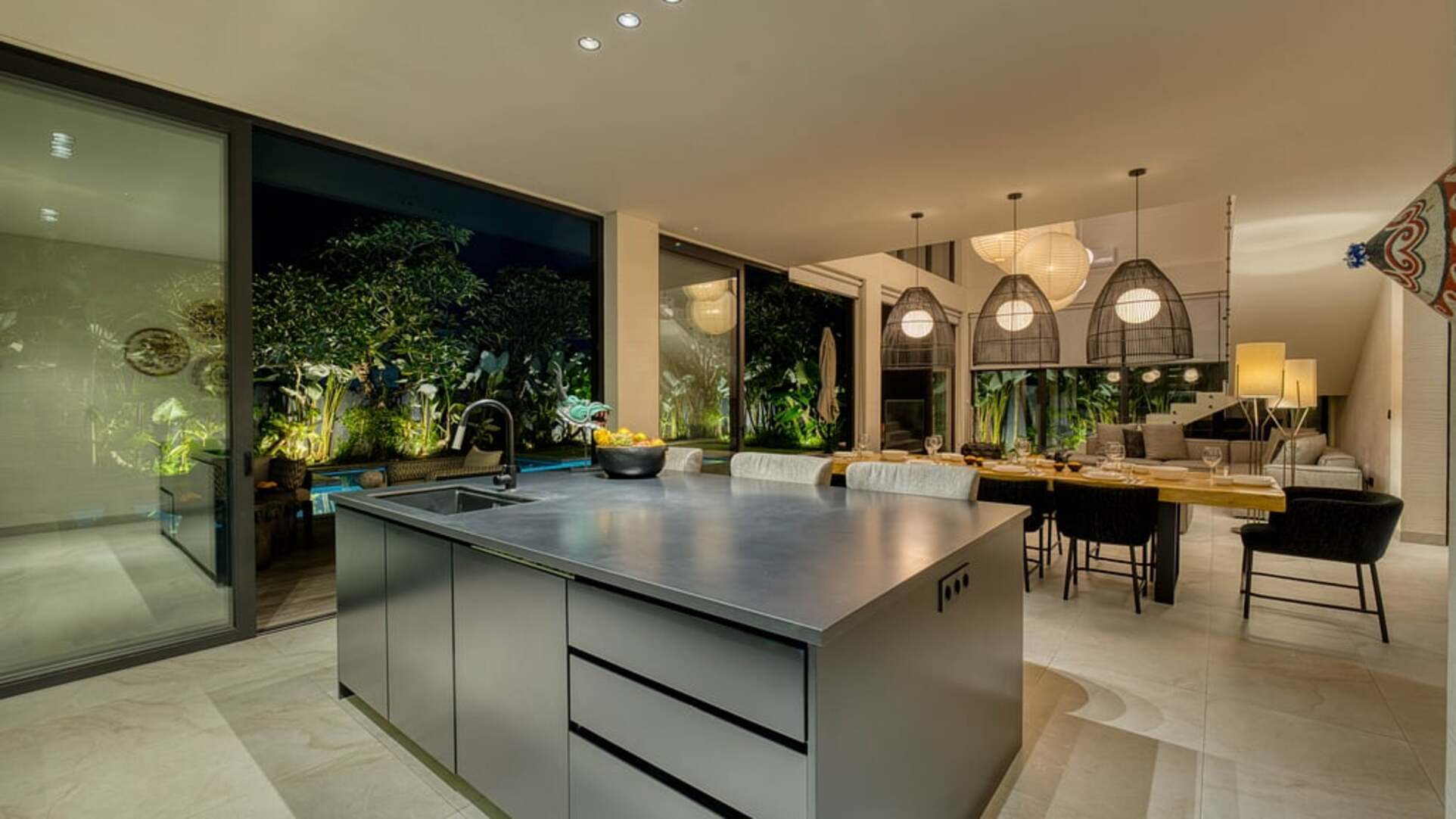 5 Star Villa Amara - Contemporary Tropical Luxury
