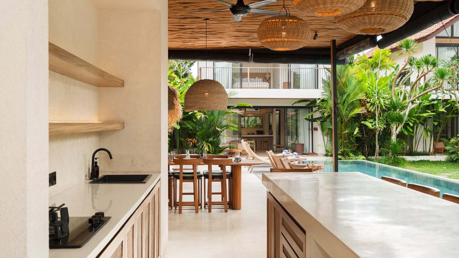 5 Star Lexington Palace Villa – Private Tropical Estate