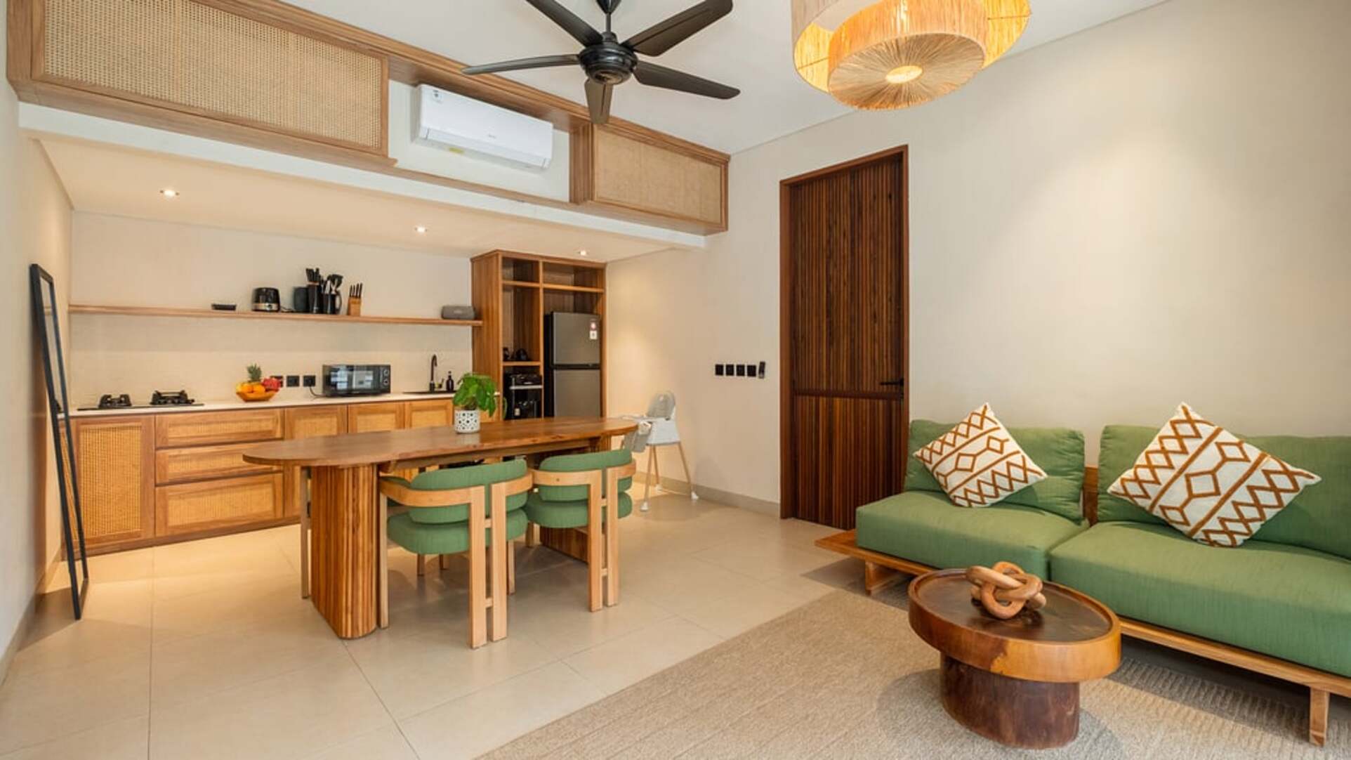 5 Star Lexington Palace Villa – Private Tropical Estate