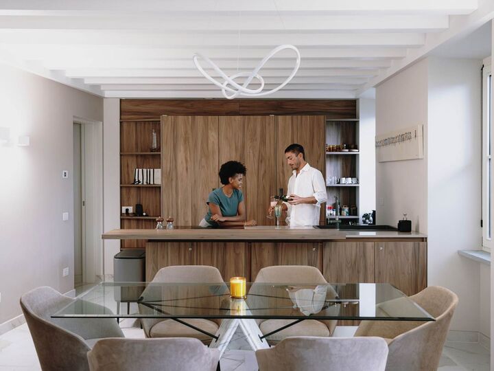 5 Star Vita B – Luxurious Lakefront Escape