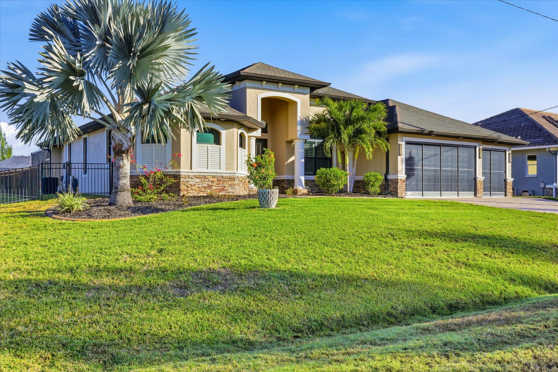 Gorgeous 3 bedroom, 2 bathroom waterfront home with private pool in South Gulf Cove