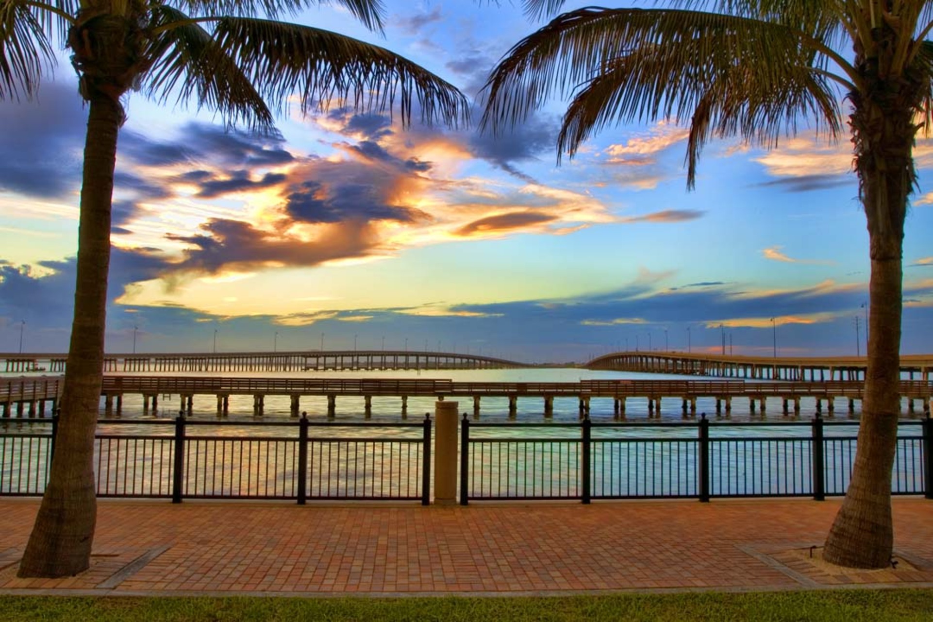 Sunset over Gilchrist Park in Punta Gorda
