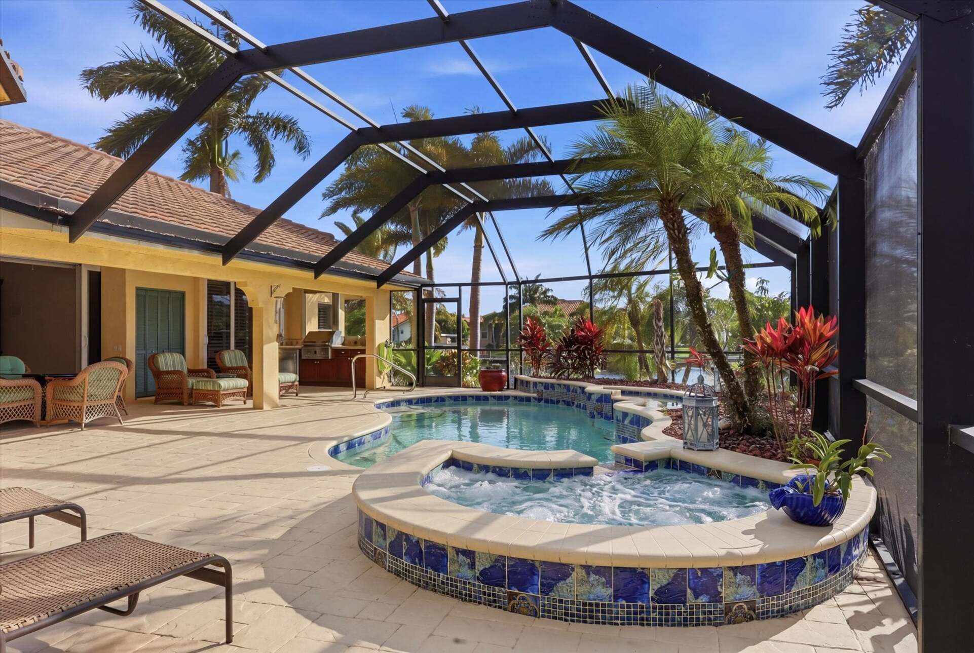 Sparkling pool & spa overlooking the canal. Pool size: 23' x 8' x 6'D