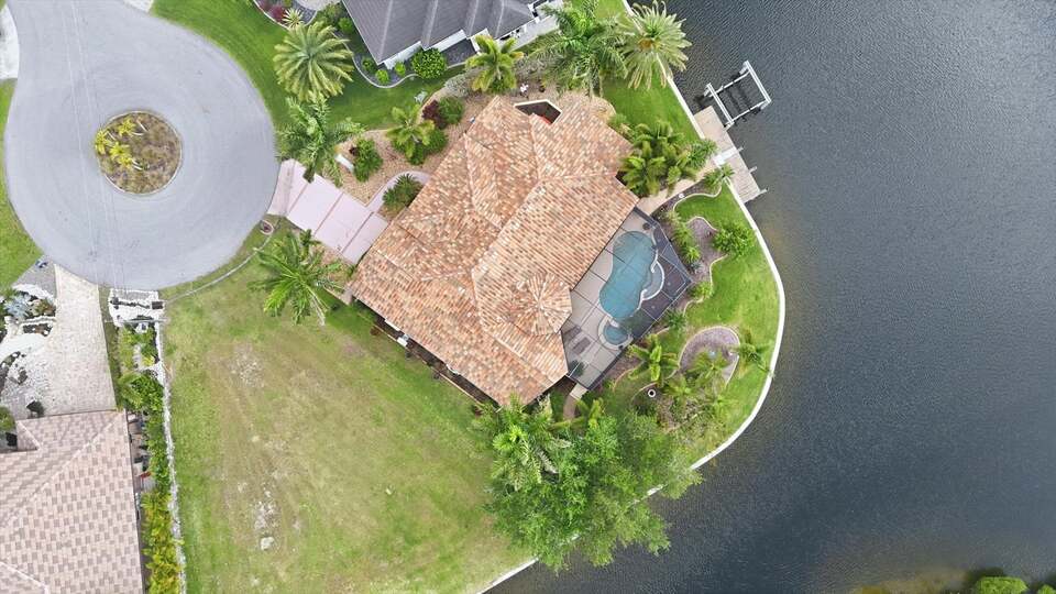 Beautiful 3 bedroom, 2 bathroom waterfront home with private pool in Punta Gorda, FL
