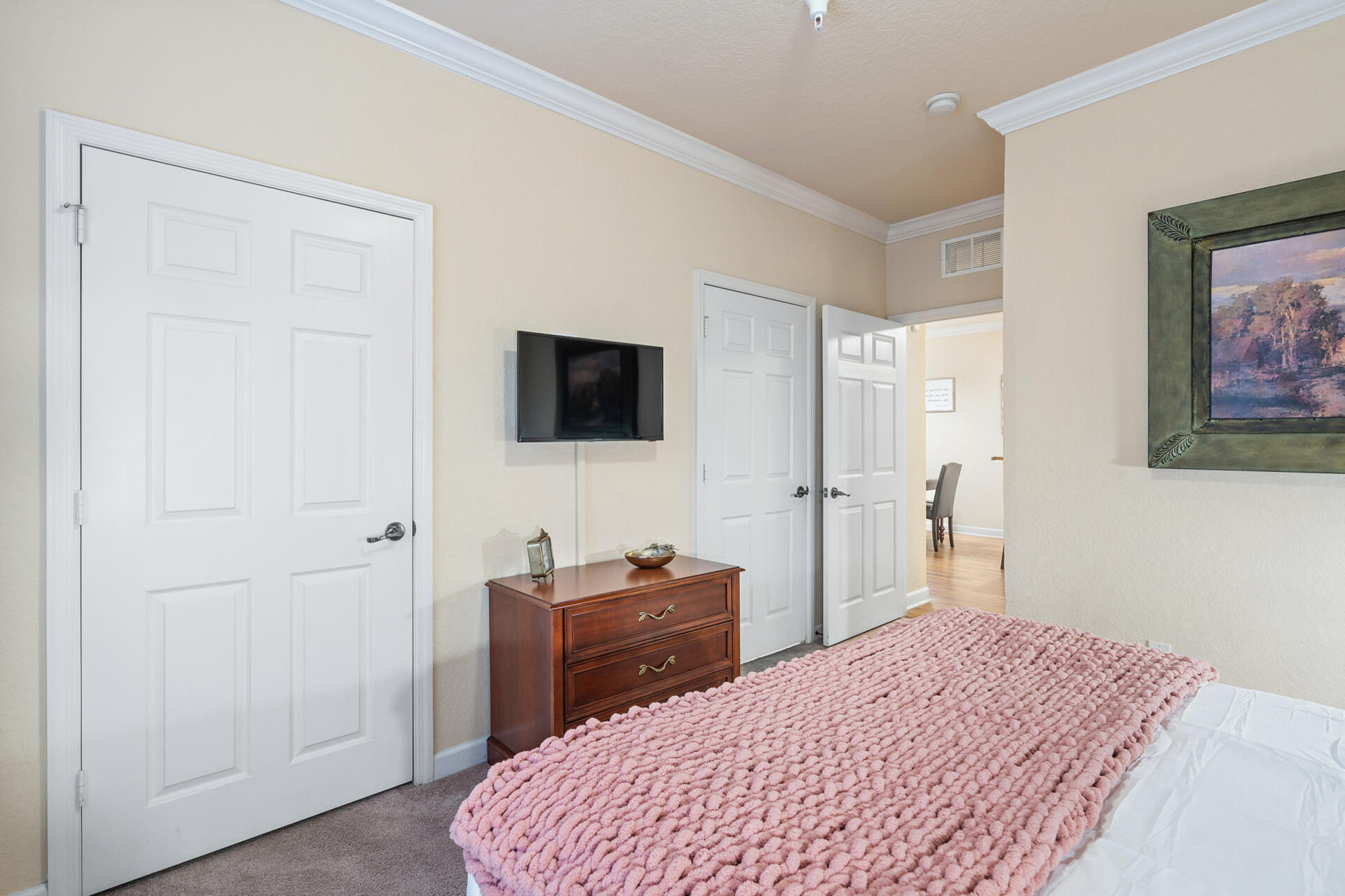 Master Queen Bedroom 1 32" TV