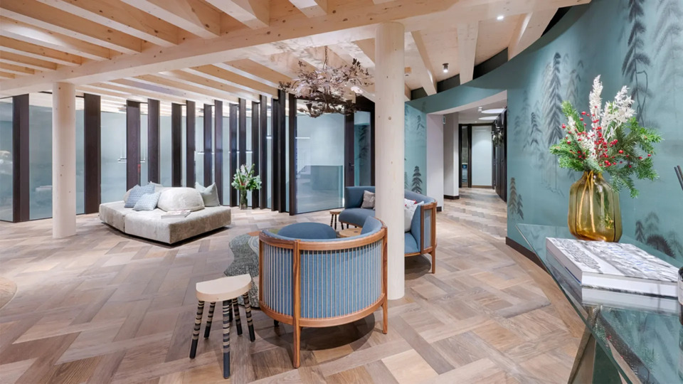 Elegant Mountain Lodge with Private Lift Access