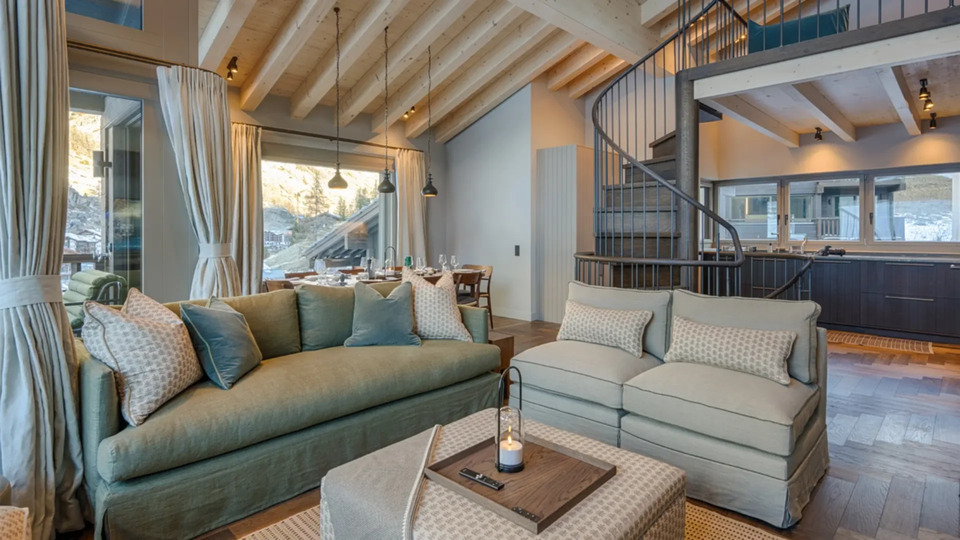 Elegant Mountain Lodge with Private Lift Access