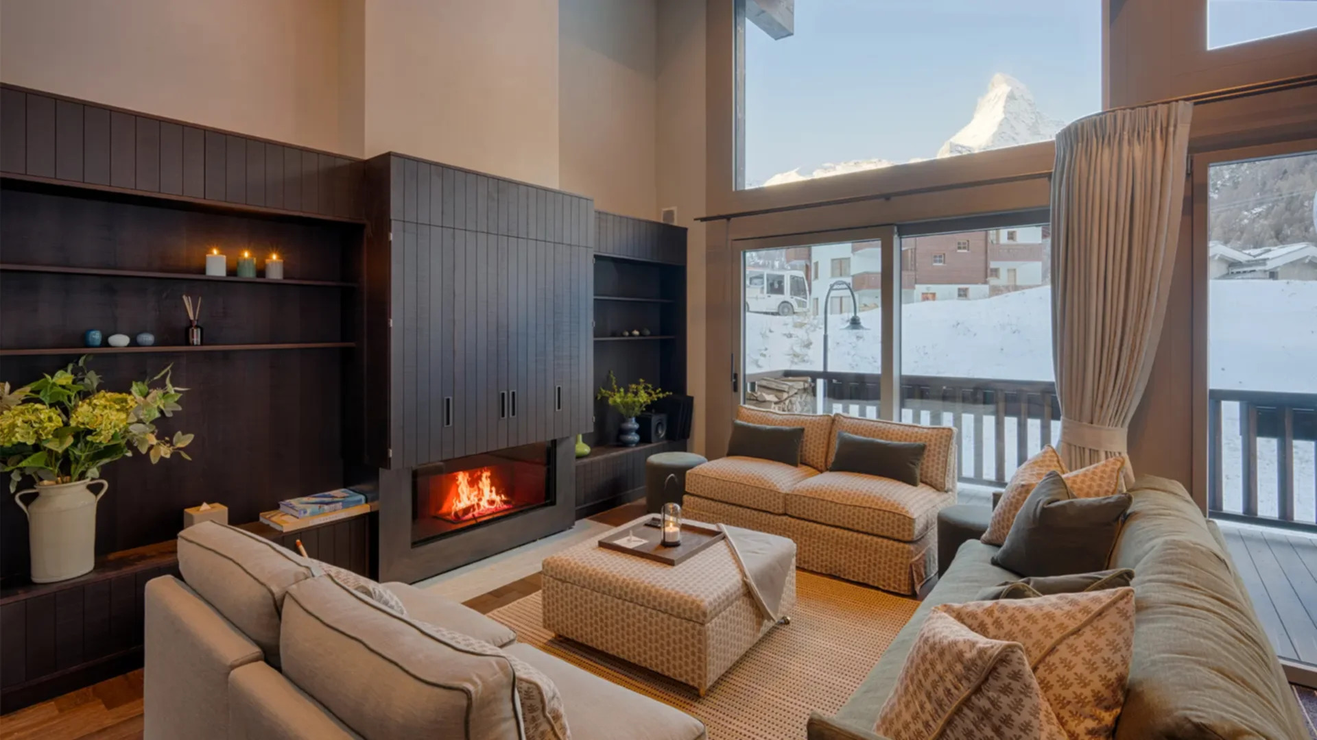 Elegant Mountain Lodge with Private Lift Access