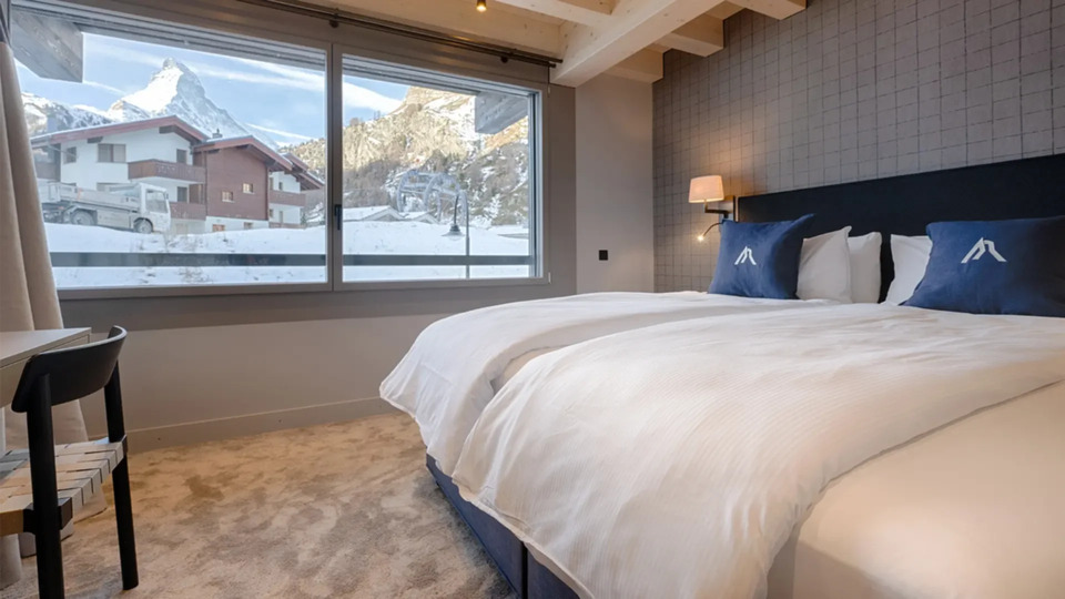 Elegant Mountain Getaway in Wallis