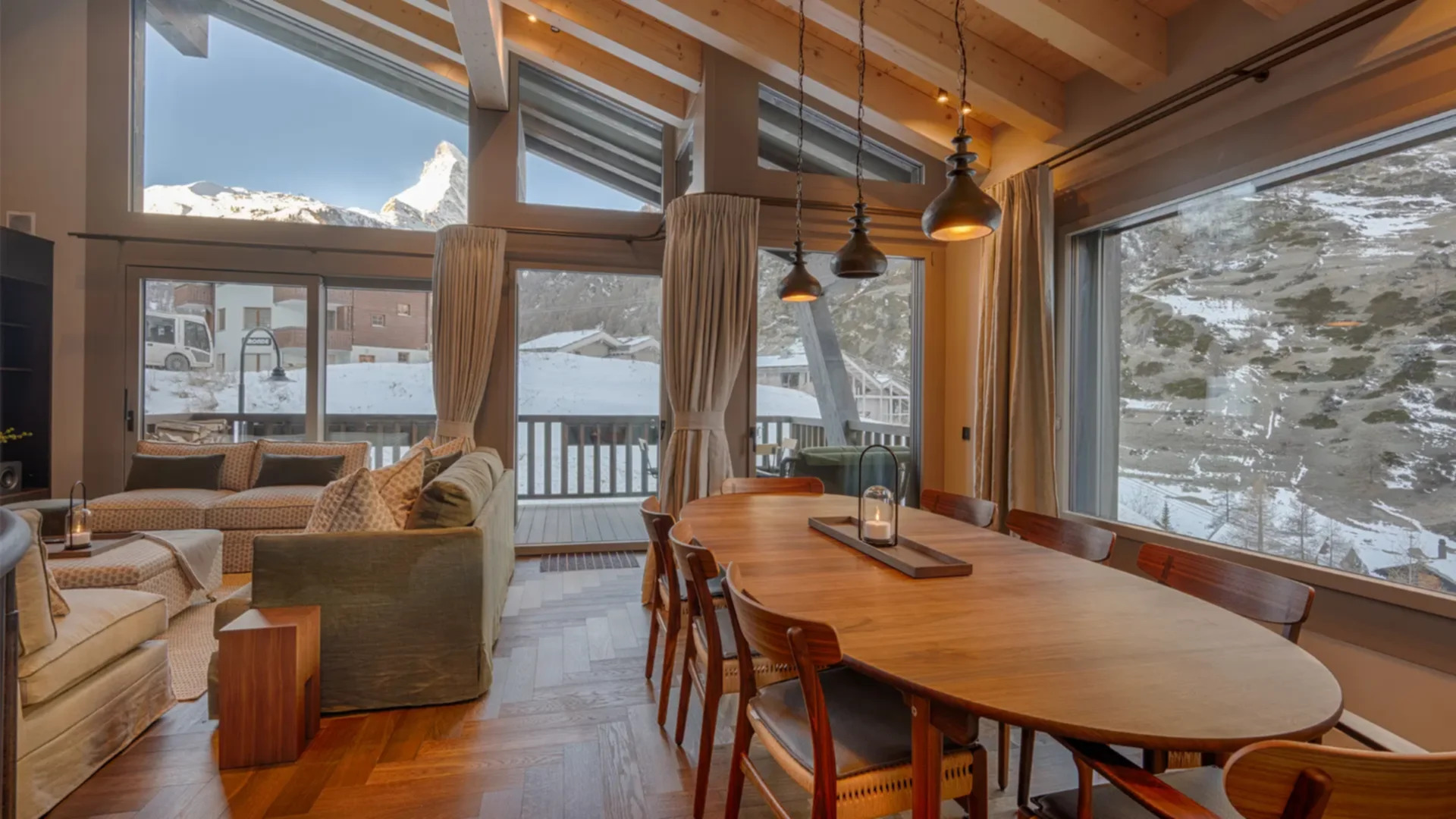 Elegant Mountain Getaway in Wallis